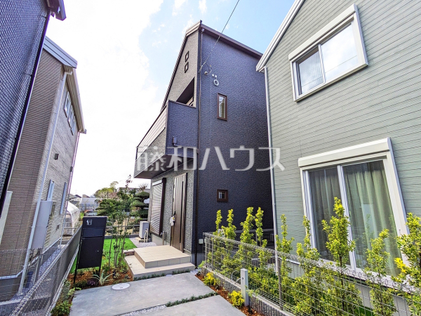 11号棟　外観　【立川市西砂町１丁目】 周辺環境はもちろん、日当たりや設備仕様など、実際に行ってみないと分からないことも多くございます。営業担当がご案内いたしますので、お気軽にお問い合わせください。 