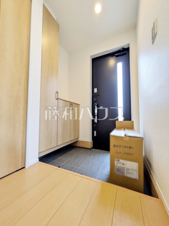 玄関　【稲城市矢野口】