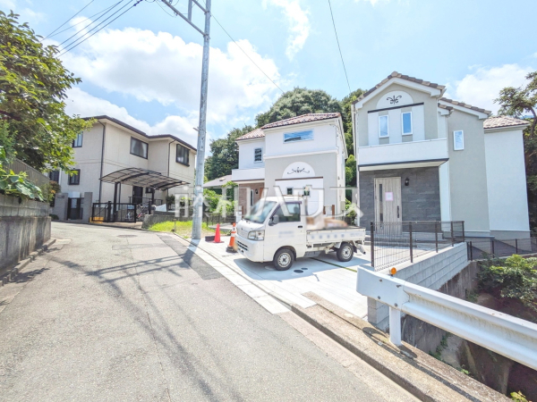 接道状況および現場風景　【多摩市連光寺１丁目】