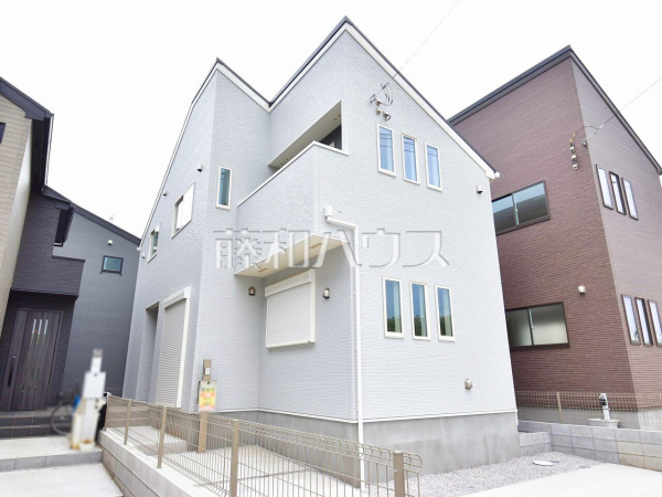 3号棟　外観　【東村山市久米川町２丁目】 周辺環境はもちろん、日当たりや設備仕様など、実際に行ってみないと分からないことも多くございます。営業担当がご案内いたしますので、お気軽にお問い合わせください。 