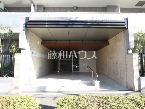 エントランス　【グランディーノ多摩ニュータウン永山】