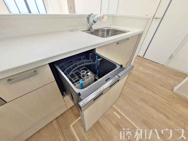 1号棟　キッチン　【春日井市六軒屋町字水附】