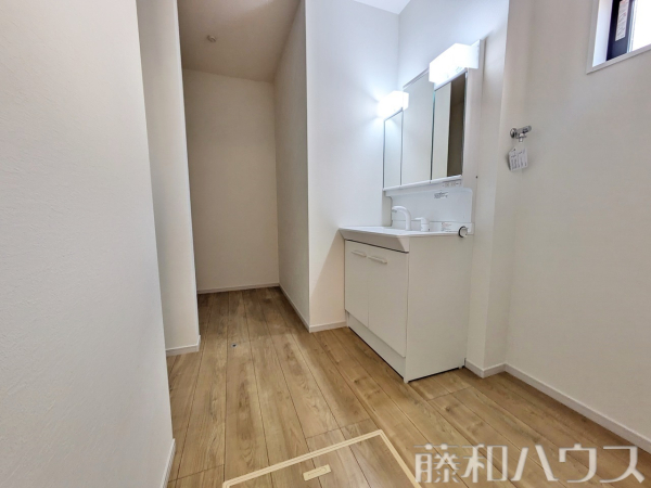1号棟　洗面室　【春日井市六軒屋町字水附】
