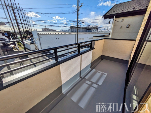 2号棟　バルコニー　【春日井市六軒屋町字水附】