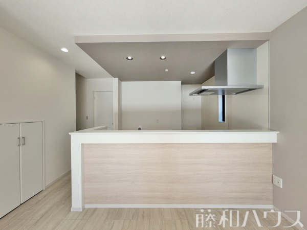 2号棟　キッチン　【春日井市六軒屋町字水附】