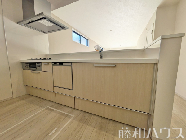 2号棟　キッチン　【春日井市六軒屋町字水附】
