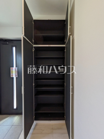 収納　【東村山市青葉町２丁目】