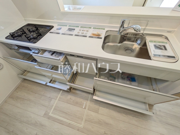 キッチンのスライド収納　【東村山市青葉町２丁目】