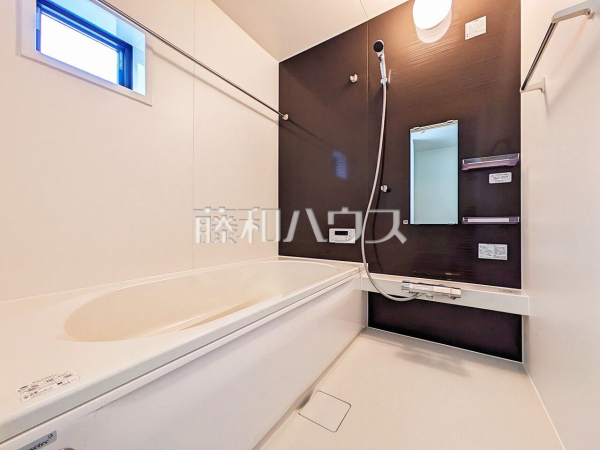 2号棟　浴室　 足を伸ばして入れるバスタブで、ゆっくり一日の疲れを癒して下さい。 【所沢市狭山ケ丘２丁目】