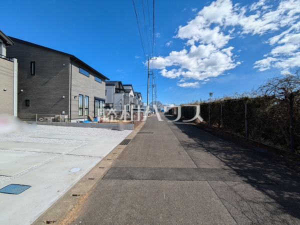 接道状況および現場風景　【日野市新町４丁目】
住まいの事なら地元で豊富な実績を誇る、地域密着の藤和ハウスへお任せ下さい！