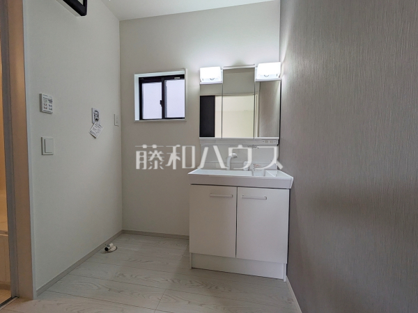 1号棟　洗面室　【福岡市早良区重留１丁目】
