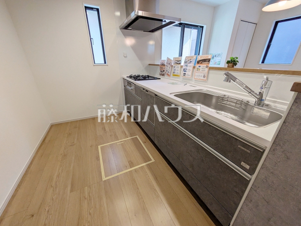 2号棟　キッチン　【福岡市早良区重留１丁目】