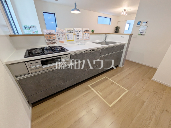 2号棟　キッチン　【福岡市早良区重留１丁目】