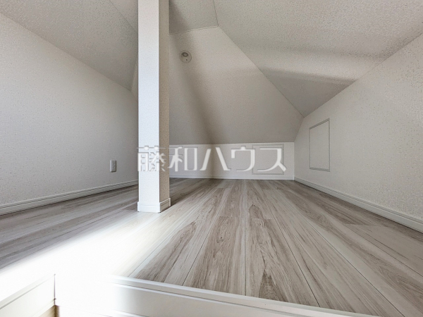 小屋裏収納　【国分寺市東戸倉１丁目】