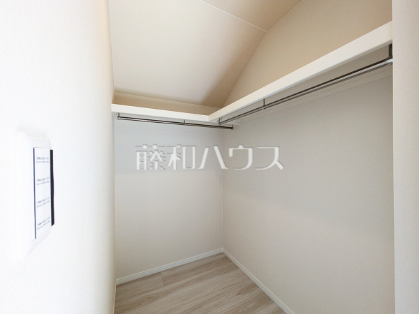 ウォークインクローゼット　【国分寺市東戸倉１丁目】