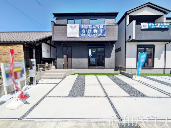 1号棟　カースペース　【小牧市大字久保一色】