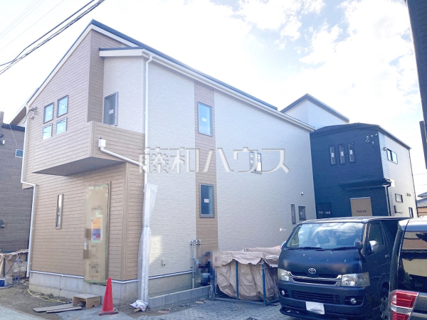 順調に工事が進んでいます。実際の街並みの様子が段々見えて参りました。ぜひ実際に現地をご見学下さいませ。　
