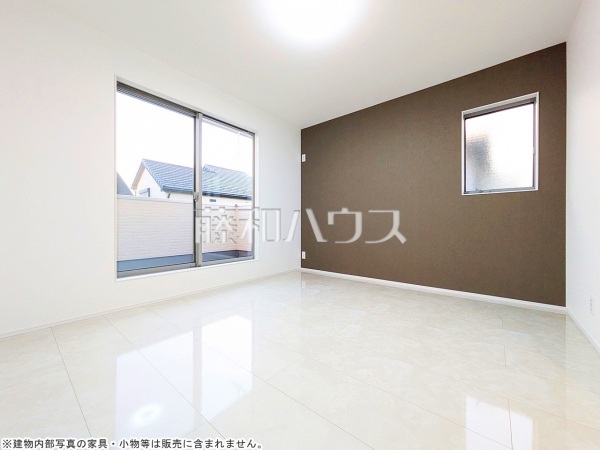 居室　【八王子市散田町２丁目】