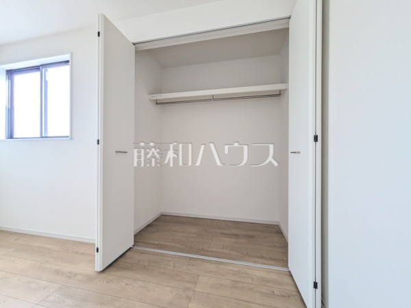 収納　【小平市小川町１丁目】