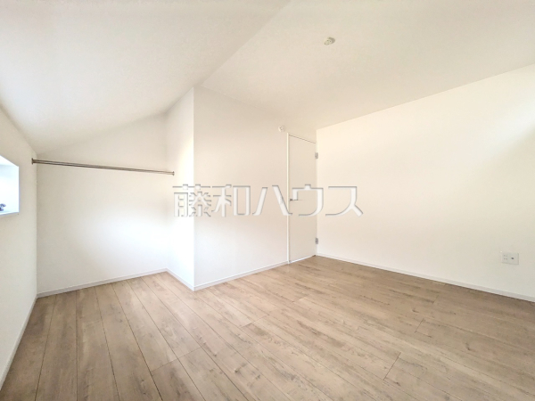 納戸　【小平市小川町１丁目】