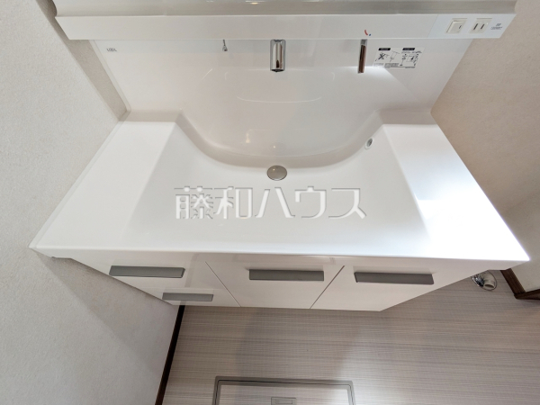 洗面室　【所沢市狭山ケ丘１丁目】