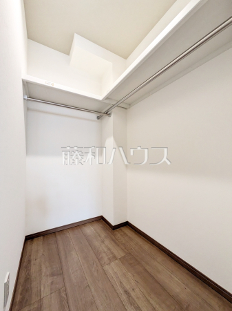 ウォークインクローゼット　【所沢市狭山ケ丘１丁目】
