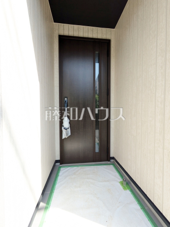 玄関　【所沢市狭山ケ丘１丁目】