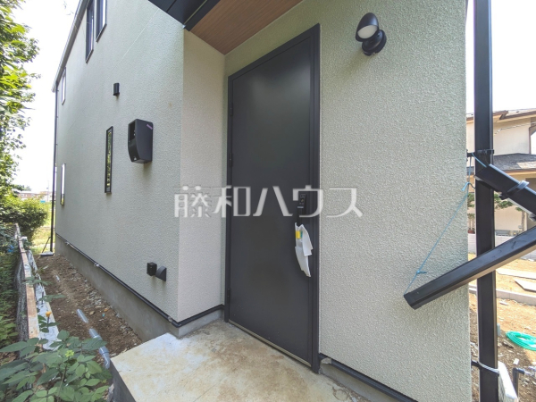 ２号棟　玄関　【所沢市大字下安松】