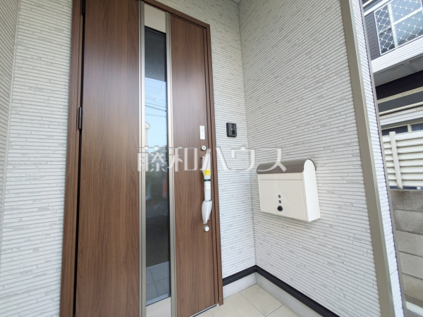 玄関　【新座市西堀２丁目】
