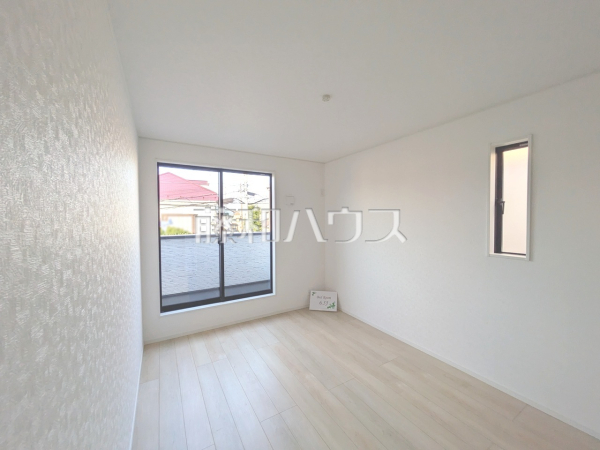 2面採光で明るく風通しの良いお部屋　　【新座市西堀２丁目】
