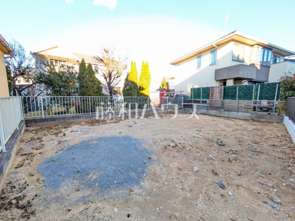 現地写真　【日野市三沢】 見学はしたいけど、なかなか時間が取れない・・・そんな方に出勤前や仕事終わりにマイホームを見学できるサポートをいたします。 
