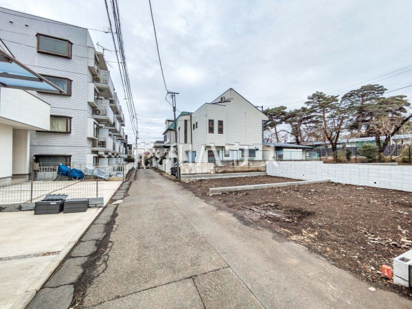 接道状況および現場風景　【国分寺市東元町３丁目】 平日のご案内も可能です。まずはお気軽にお問合せ下さいませ。 