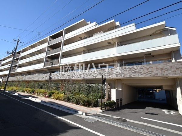 外観　【ヴィークコート豊田】
JR中央線「豊田」駅 徒歩7分。この恵まれたロケーションによる幸福感は、毎朝の通勤時にしっかりと感じられるのではないでしょうか。