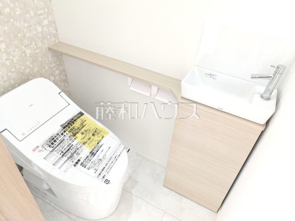 トイレ　【新座市東３丁目】