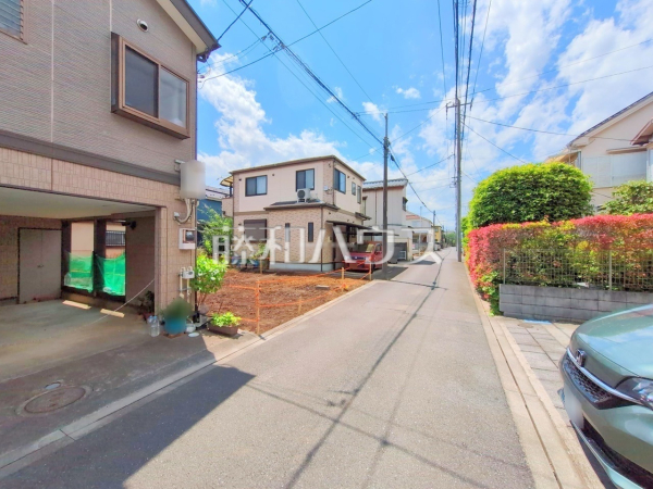接道状況および現場風景(現況：古屋有)　【東久留米市野火止３丁目】 平日のご案内も可能です。まずはお気軽にお問合せ下さいませ。 