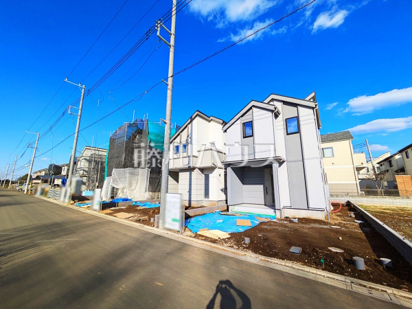 接道状況および現場風景　【国分寺市新町１丁目】
見学はしたいけど、なかなか時間が取れない…そんな方に出勤前や仕事終わりにマイホームを見学できるサポートをいたします。　