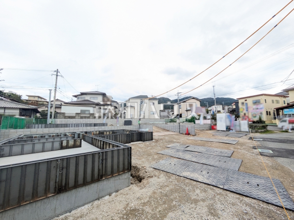現場風景　【福岡市早良区野芥５丁目】　基礎の状態は建築中にしかご覧になれません！