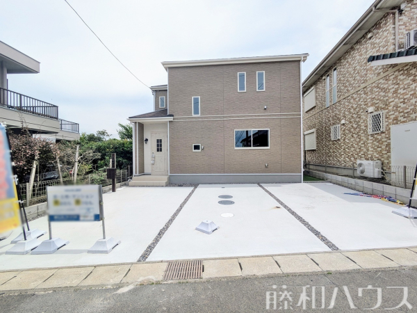 外観およびカースペース　【小牧市大字林】