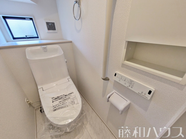 1号棟　トイレ　【春日井市大手田酉町１丁目】