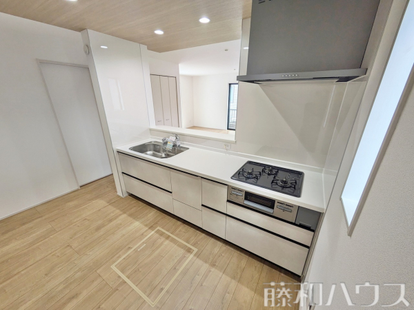 2号棟　キッチン　【春日井市大手田酉町１丁目】