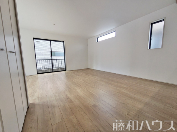 2号棟　リビング　【春日井市大手田酉町１丁目】