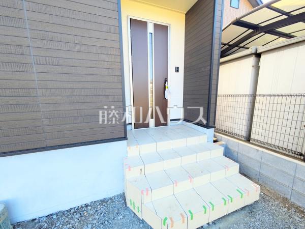 1号棟　玄関　【八王子市犬目町】
