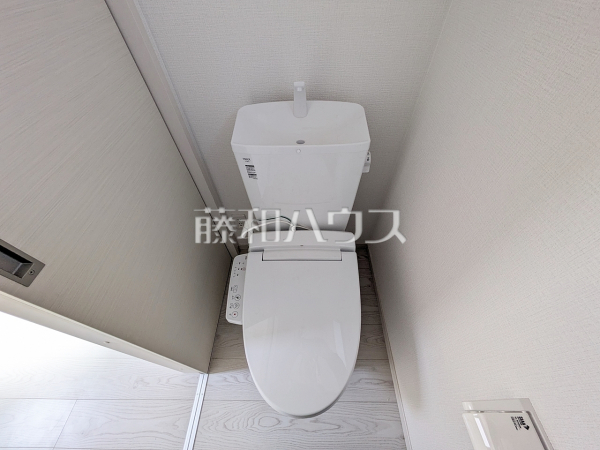 1号棟　トイレ　【福岡市早良区四箇１丁目】