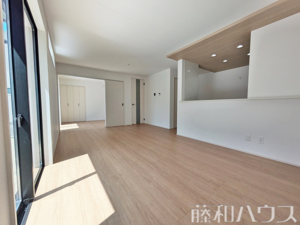 2号棟　リビング　【名古屋市北区喜惣治２丁目】