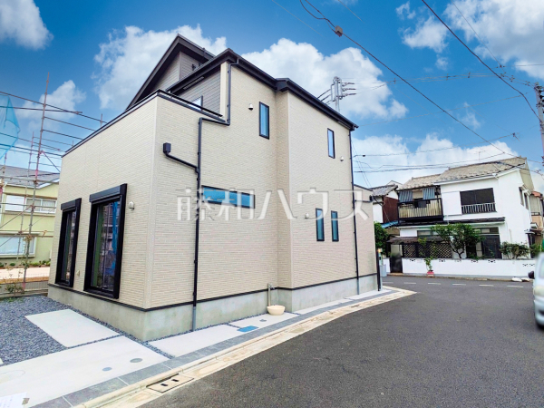 現場風景　【練馬区南大泉１丁目】住まいの事なら地元で豊富な実績を誇る、地域密着の当社へお任せ下さい！ 
平日のご案内も可能です。まずはお気軽にお問合せ下さいませ。
