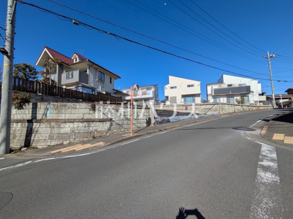 接道状況および現場風景　【多摩市桜ヶ丘４丁目】