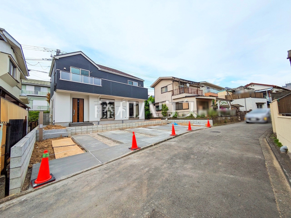 接道状況および現場風景　【八王子市絹ケ丘２丁目】