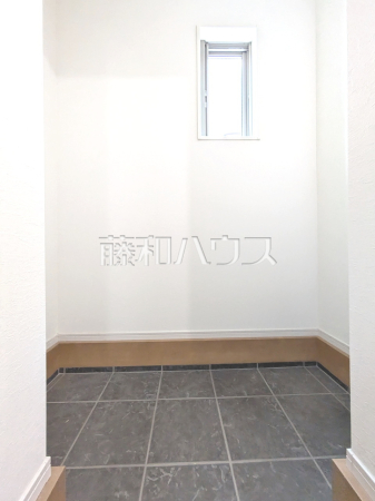 シューズインクローゼット 【八王子市絹ケ丘２丁目】