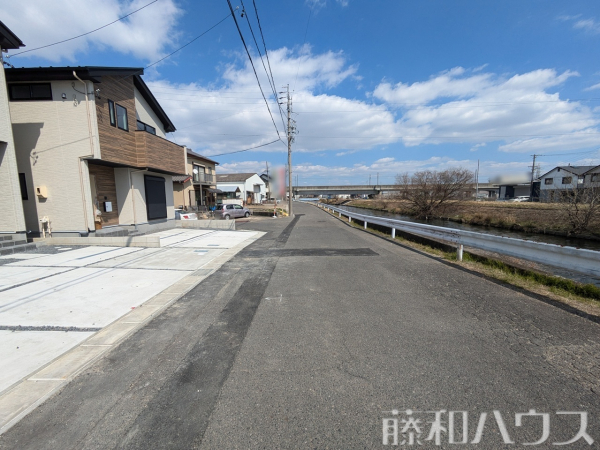 接道状況および現場風景　【春日井市勝川町２丁目】