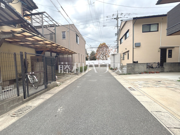 接道状況および現場風景　【福岡市早良区荒江３丁目】
